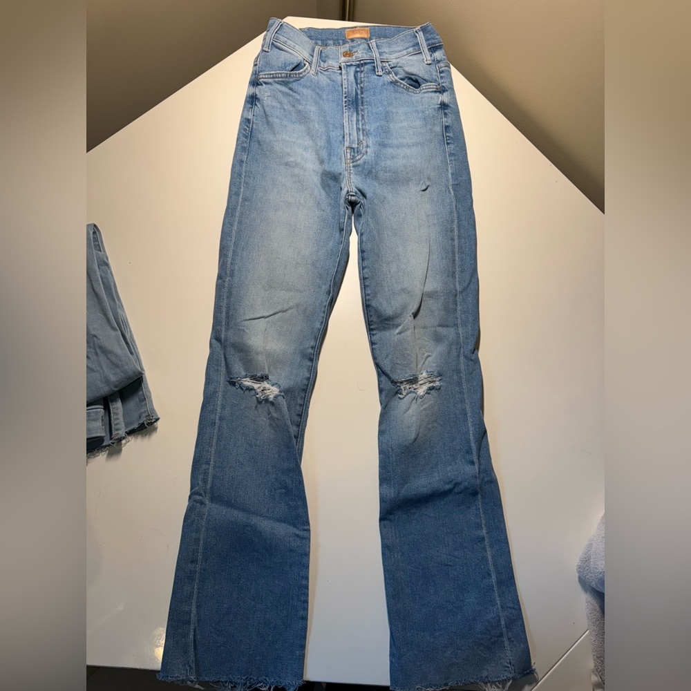 Mother jeans “The Hustler Ankle Fray”. Size 25